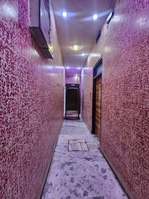 Interior - Oly Hotel Royal Orbit (New Delhi)