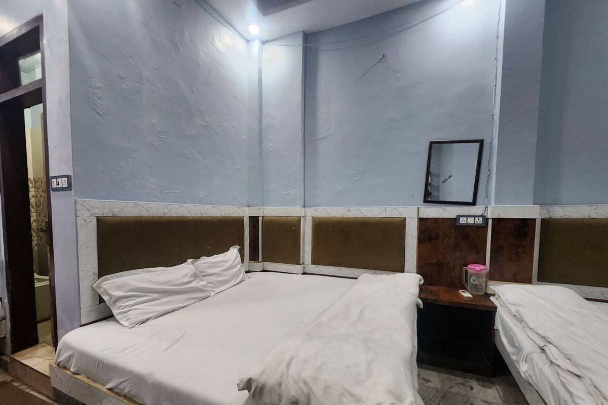 Family Room | WiFi (free), bed sheets