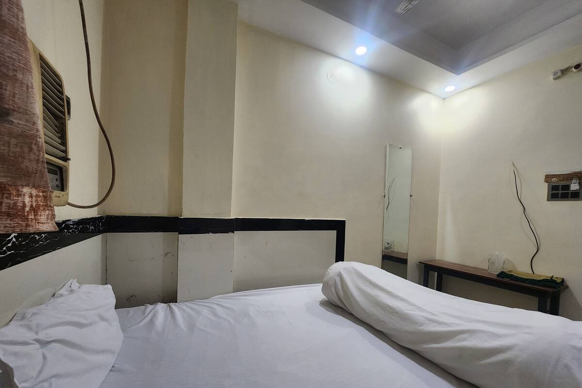 Classic Room | WiFi (free), bed sheets
