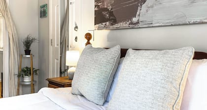 The Guest Suite | Walk to IX Park, Downtown Cville