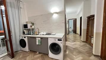 Chambre quadruple familiale, vue sur la ville | Intérieur