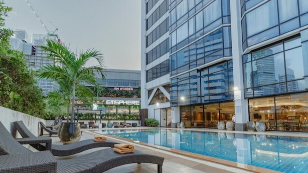Outdoor pool - Awtan Sukhumvit (Bangkok)