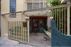 Exterior detail - Tropics Hostel & Bar (Phu Nhuan)