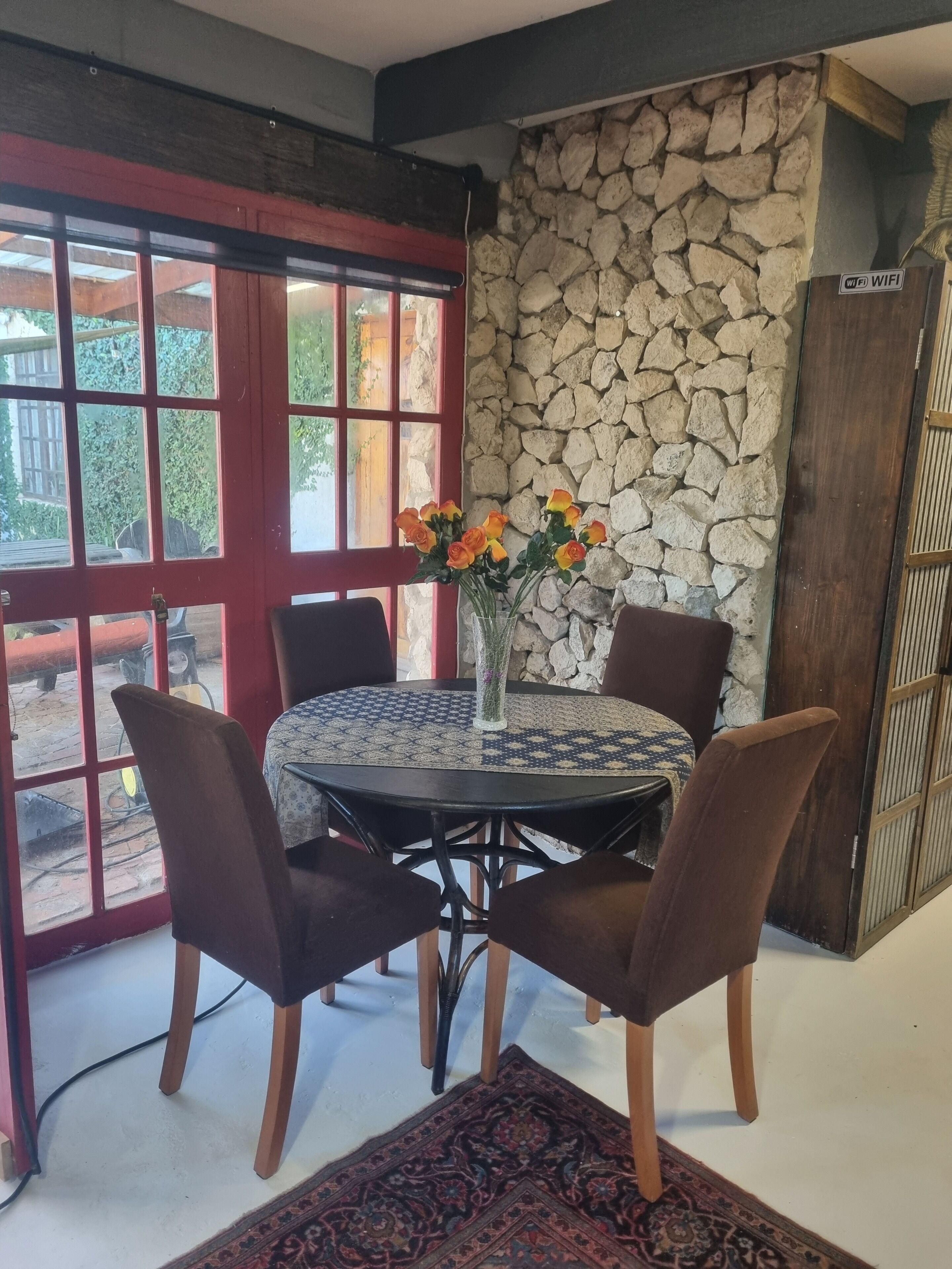 Room, 1 Bedroom, Accessible, Smoking | Dining room