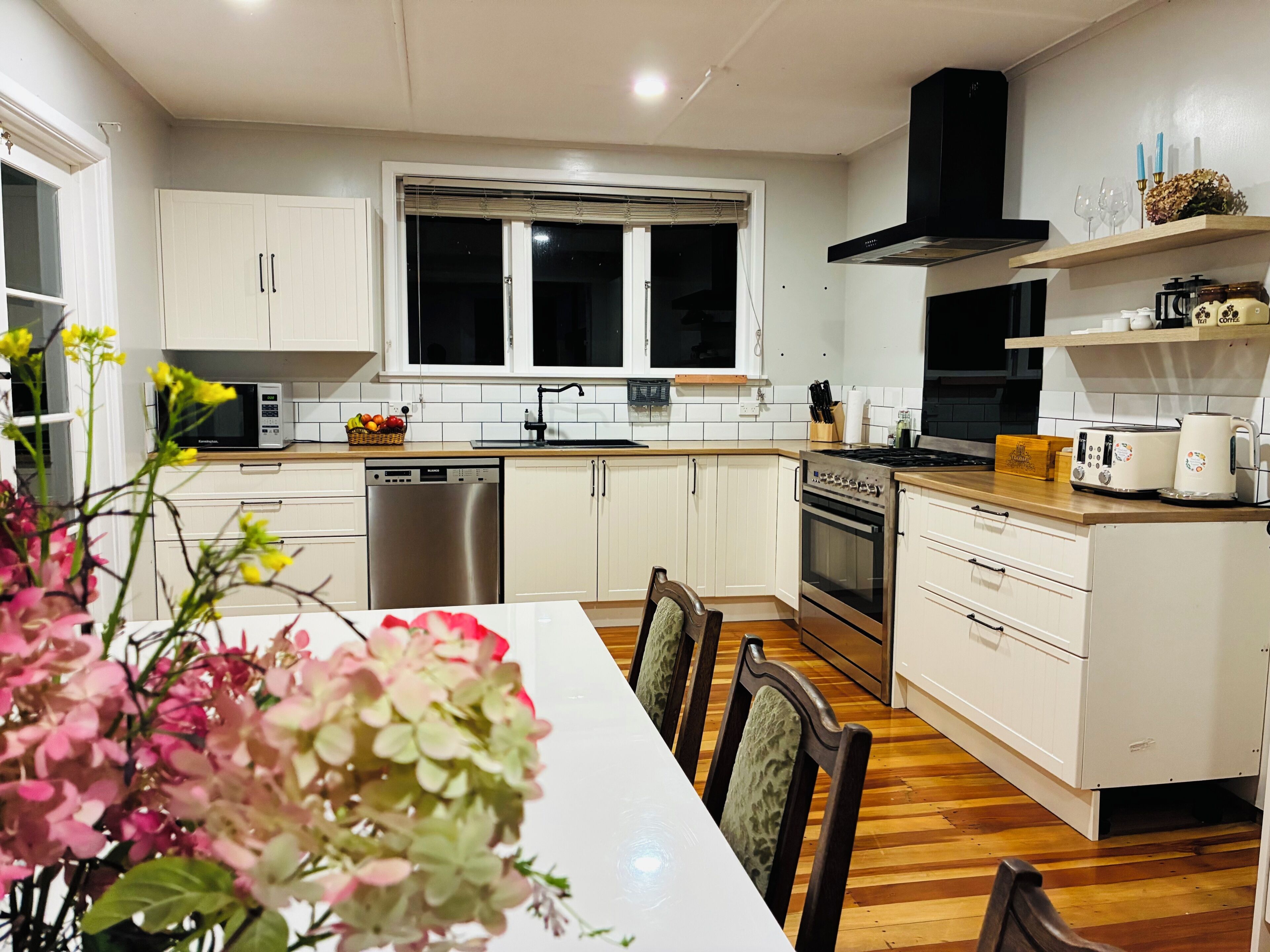 Family House, 3 Bedrooms, Garden View | Private kitchen | Mini-fridge, microwave, stovetop, high chair