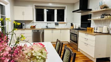 Family House, 3 Bedrooms, Garden View | Private kitchen | Mini-fridge, microwave, stovetop, high chair
