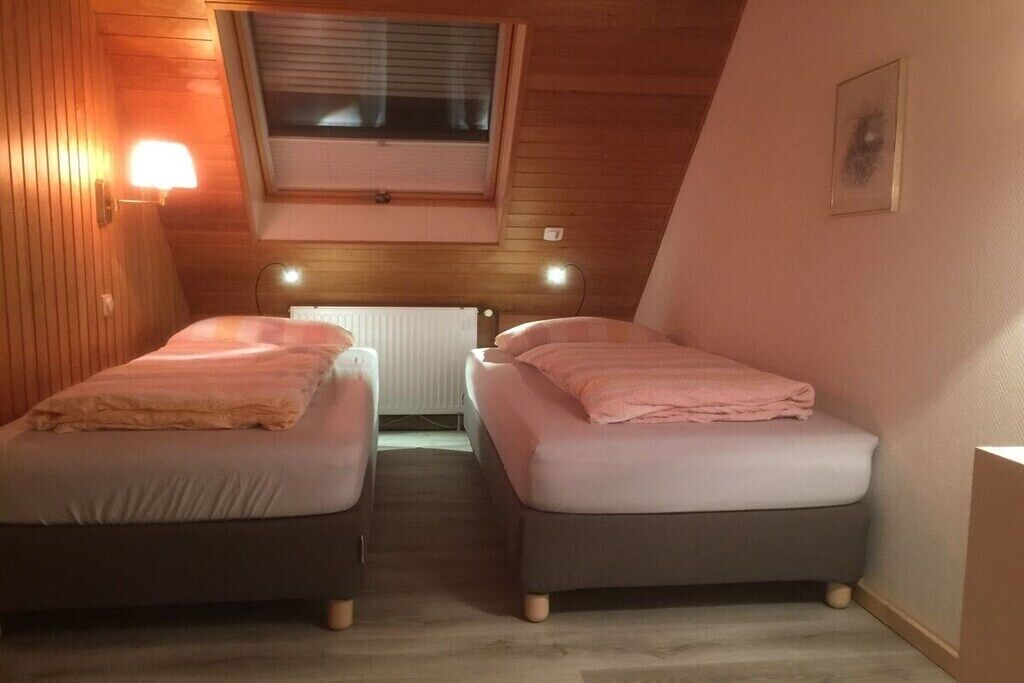 1 chambre, fer et planche à repasser, Wi-Fi gratuit, draps fournis