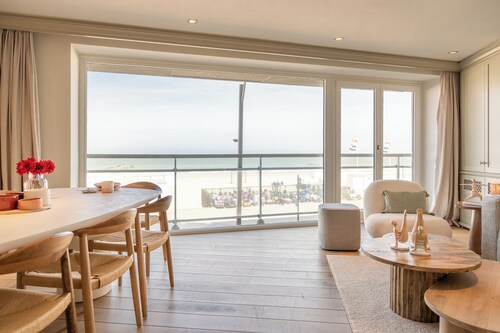 Luxury vacation apartment with breathtaking ocean views in the heart of Knokke