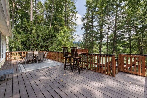 Lakefront Retreat,Sleeps 8, Kayaks & Fishing