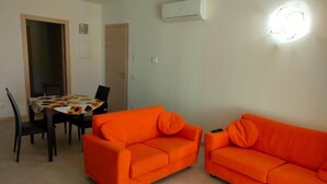 Apartment, Garden View | Living area