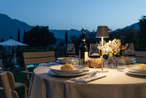 Outdoor dining - MC Como - My Home in Como (Tremezzo)