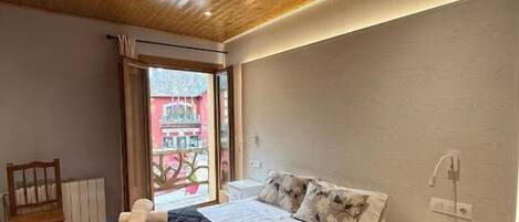 Chambre Familiale, balcon, vue lac