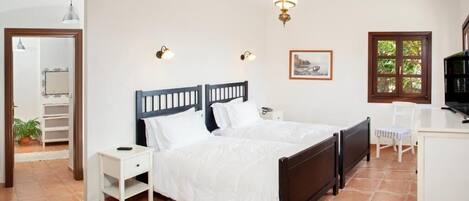 2 bedrooms, travel crib, WiFi, bed sheets