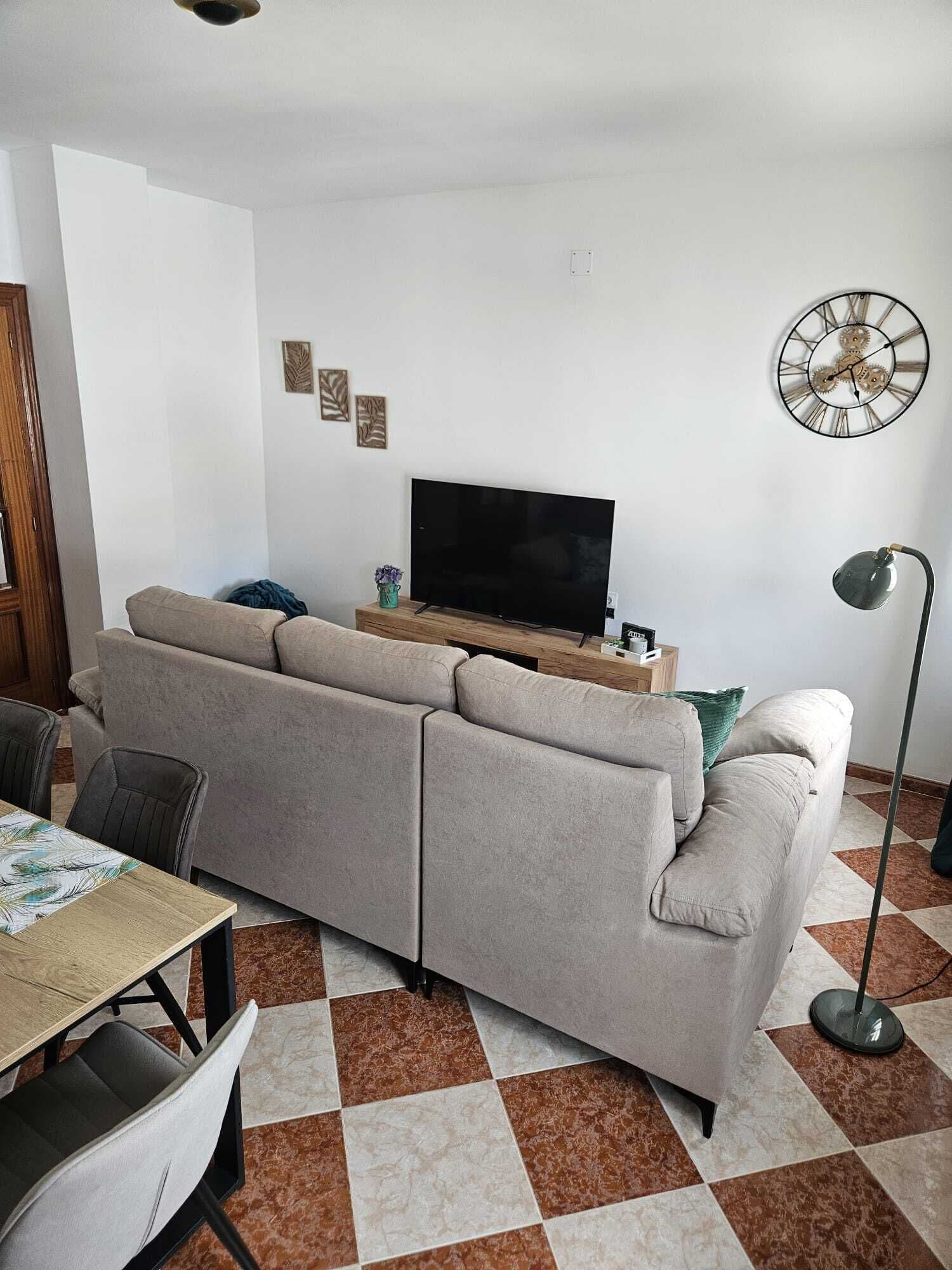 Apartment, 3 Bedrooms, Smoking, Balcony | Living room