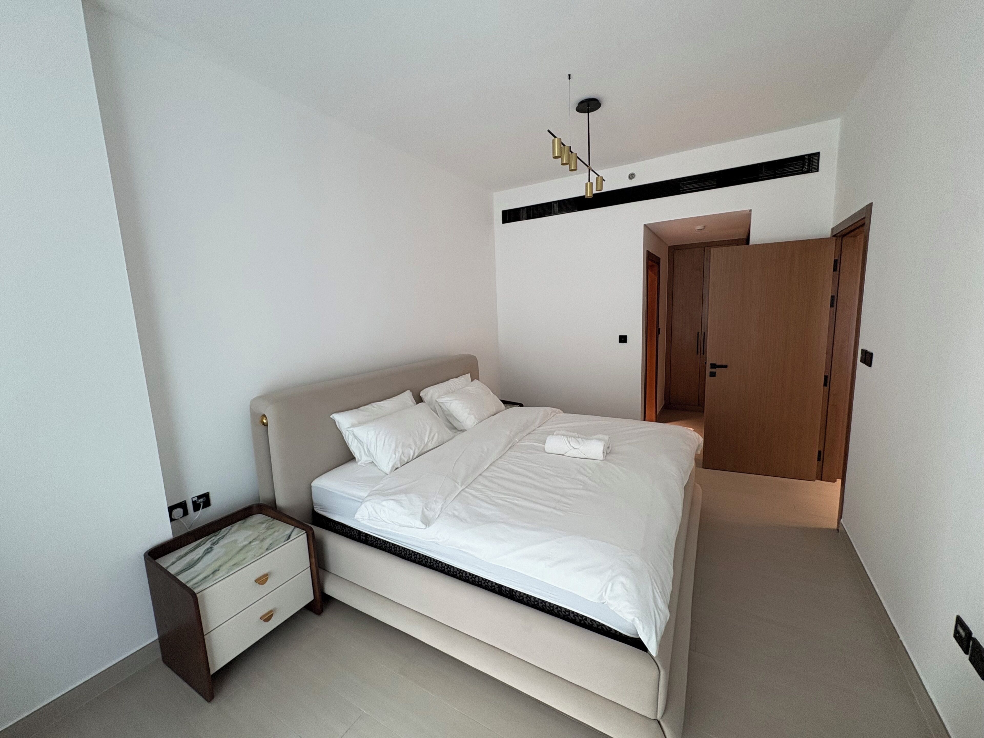 2 chambres, fer et planche à repasser, accès Internet, draps fournis
