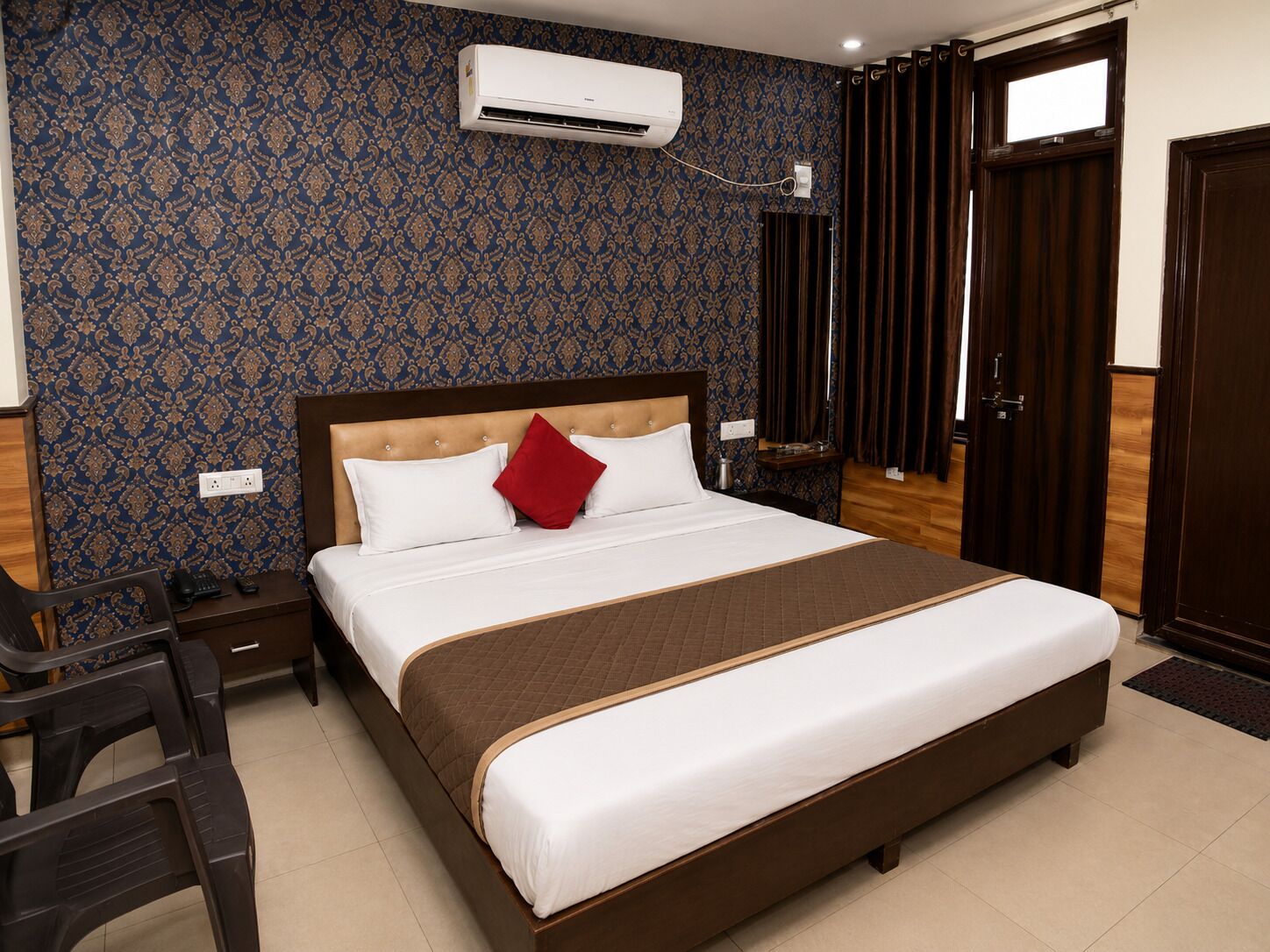 Quarto luxo | Escrivaninha, Wi-Fi de cortesia