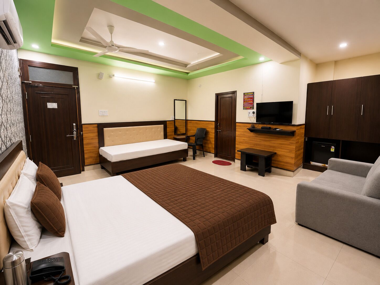 Executive Room | Desk, WiFi (free)