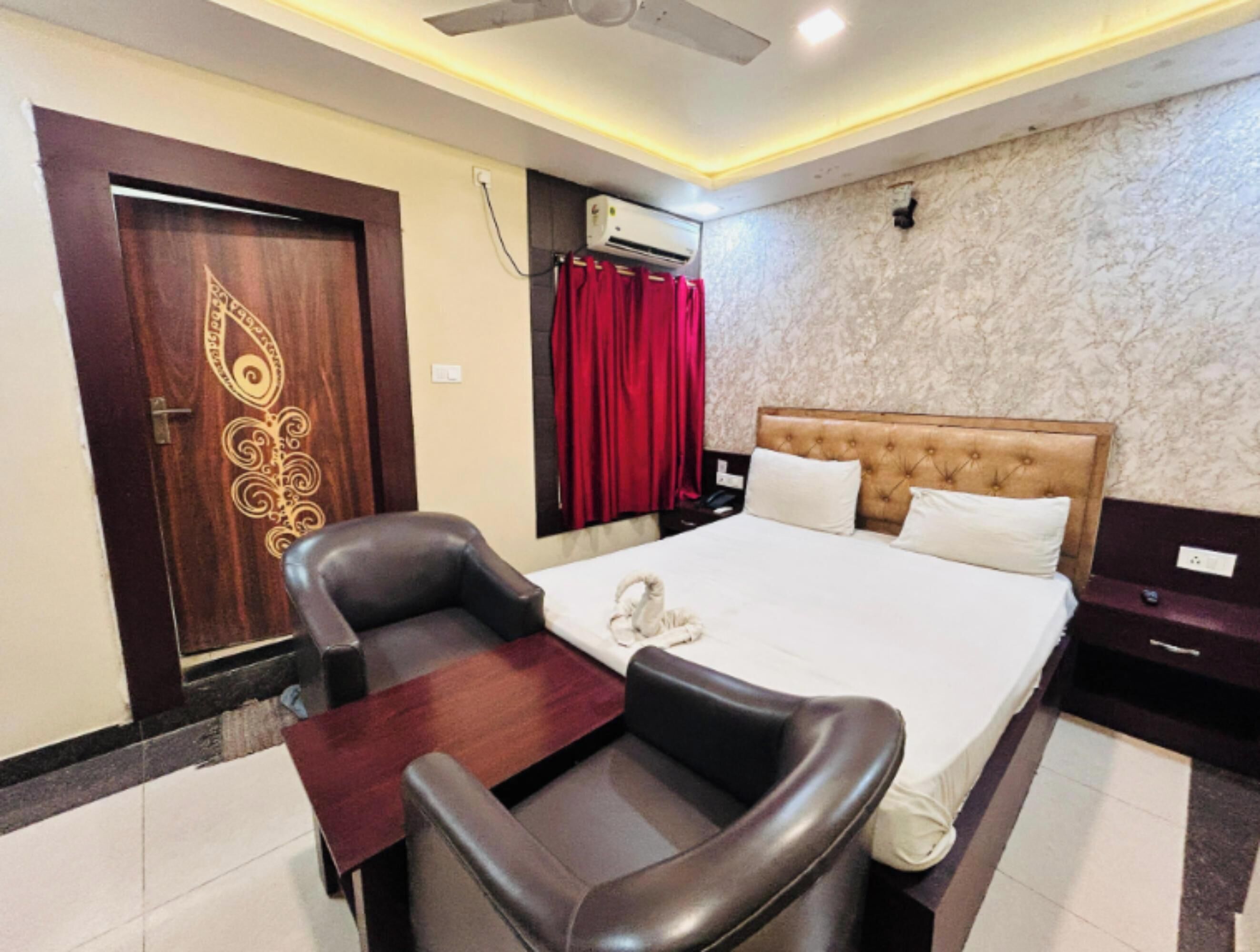 Chambre Double Deluxe, climatisation, vue ville | Bureau, Wi-Fi gratuit