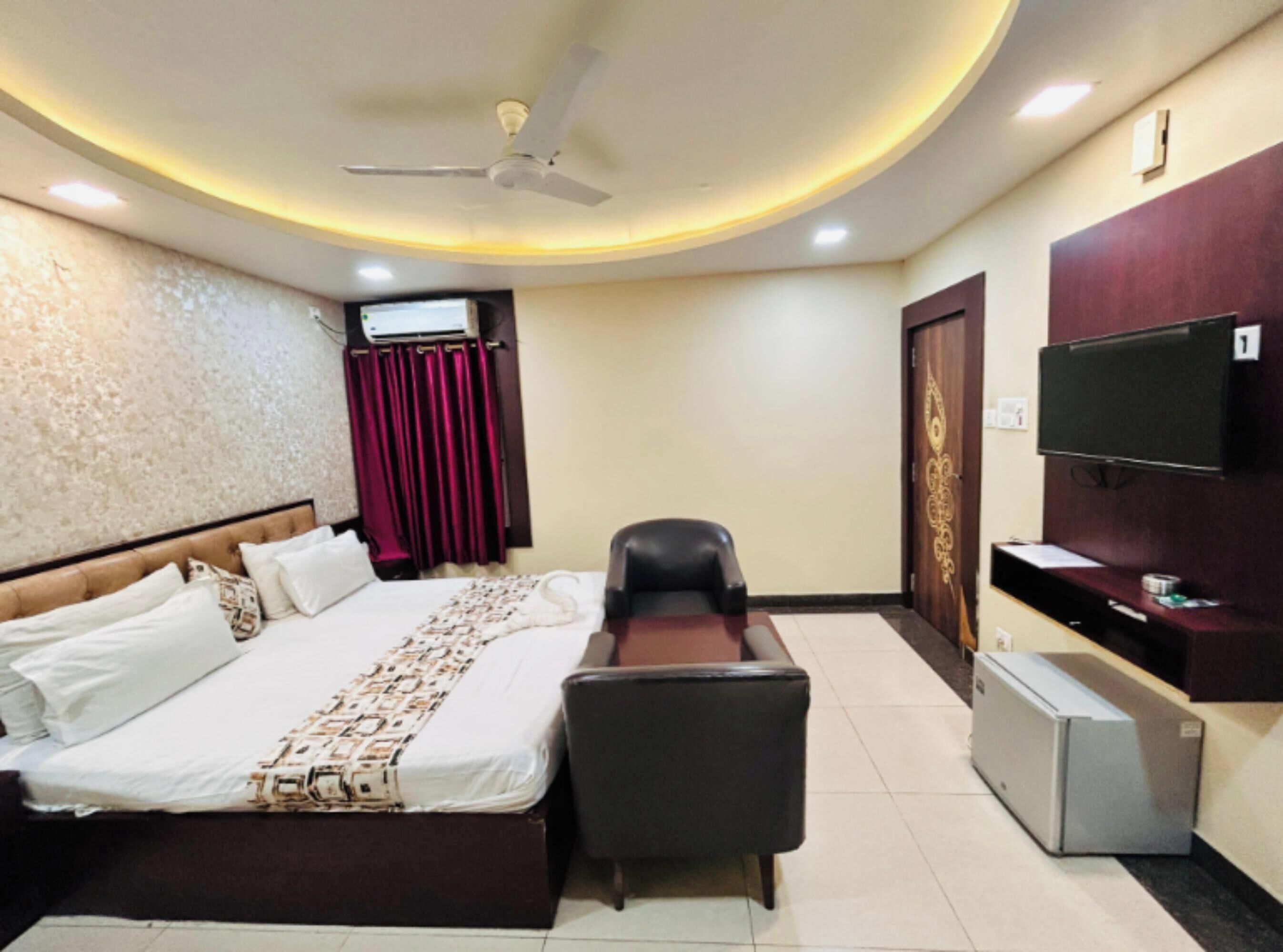 Chambre Double Signature, vue ville | Bureau, Wi-Fi gratuit