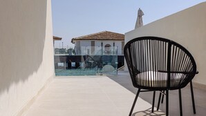 Comfort Room | Terrace/patio
