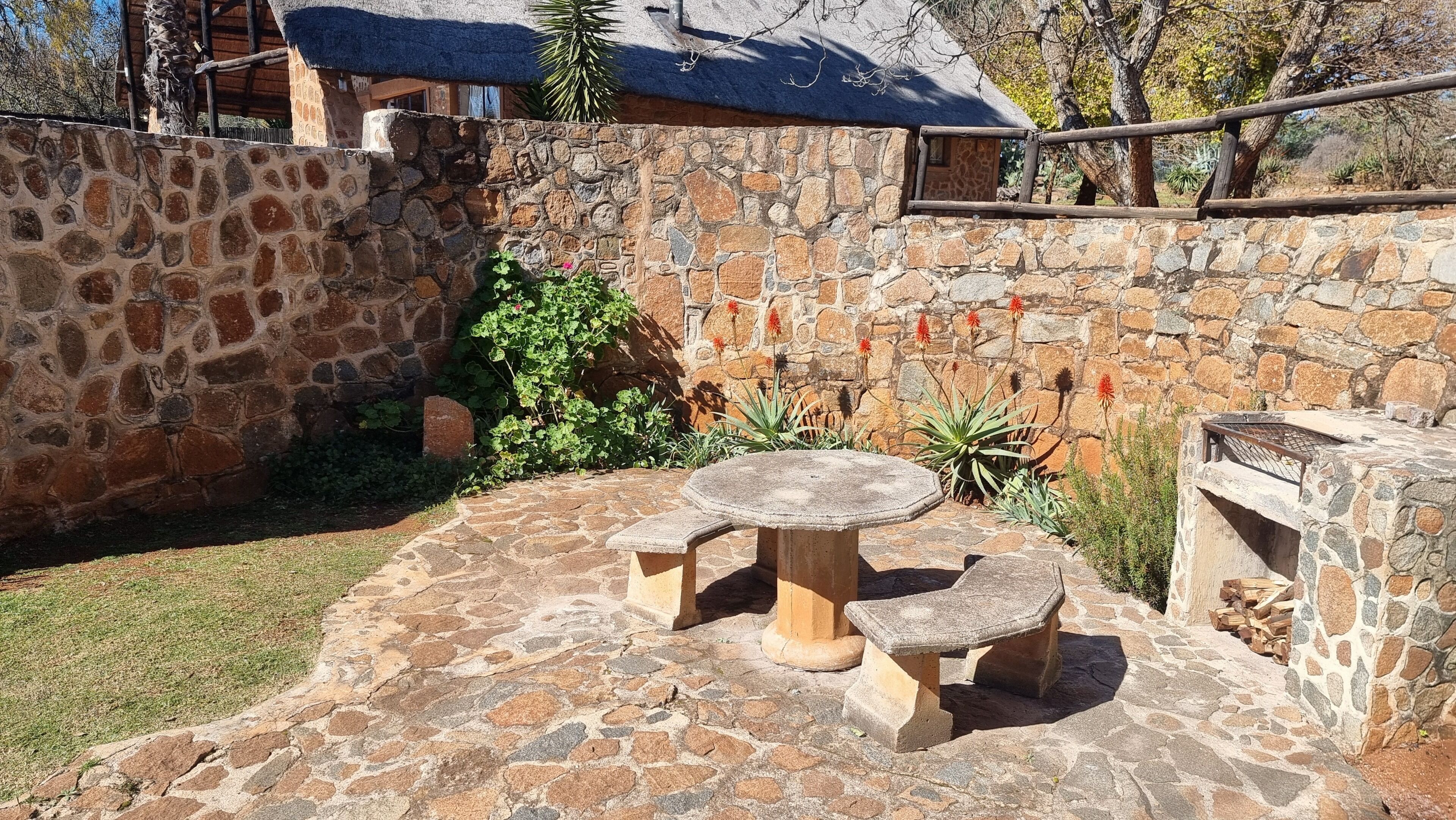 GOLDEN COTTAGE  | Terrace/patio