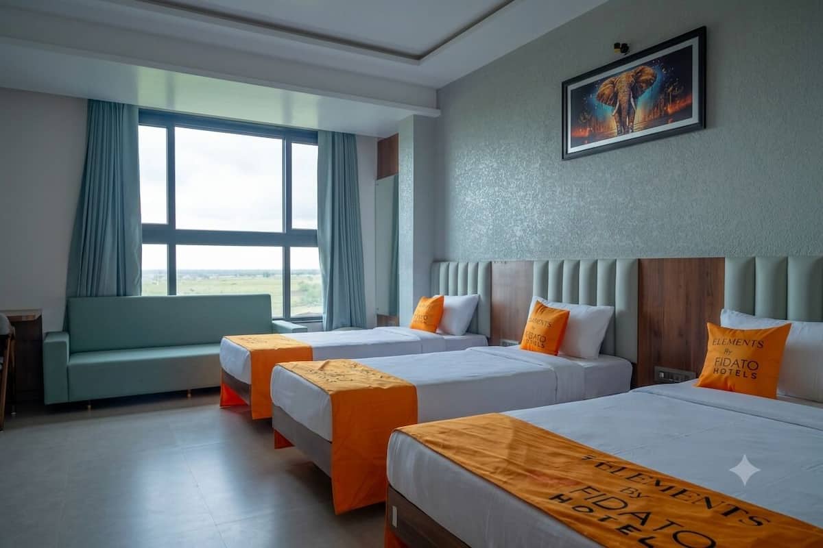 Familjesvit - utsikt mot staden | Skrivbord och gratis wi-fi