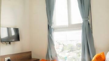 Deluxe Single Room, City View | Desk, WiFi (free)