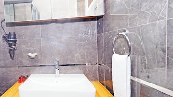 Deluxe-Doppelzimmer | Badezimmer