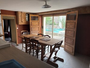 Dining - 5-bedroom house in a peaceful and silent environment at 900 m above sea level (Espezel)