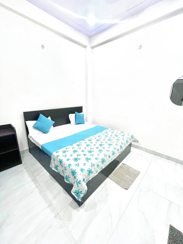 Room - Room-charming Guest Room Retreat in Vrin (Mathura)