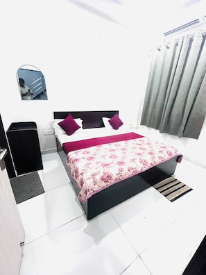 Room, Multiple Bedrooms, Smoking, Balcony | 8 bedrooms - Room-charming Guest Room Retreat in Vrin (Mathura)