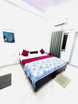 Room - Room-charming Guest Room Retreat in Vrin (Mathura)