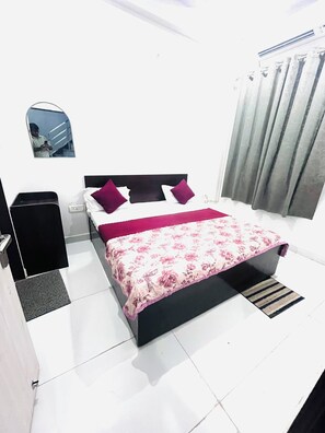 Room, Multiple Bedrooms, Smoking, Balcony | 8 bedrooms - Room-charming Guest Room Retreat in Vrin (Mathura)