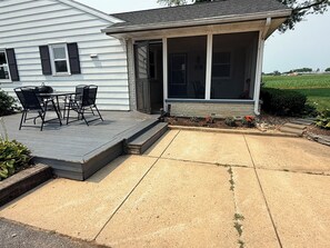 Outdoor dining - Sunset View Meadows (Ronks)