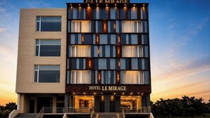 Exterior - Hotel Le Mirage (Zirakpur)