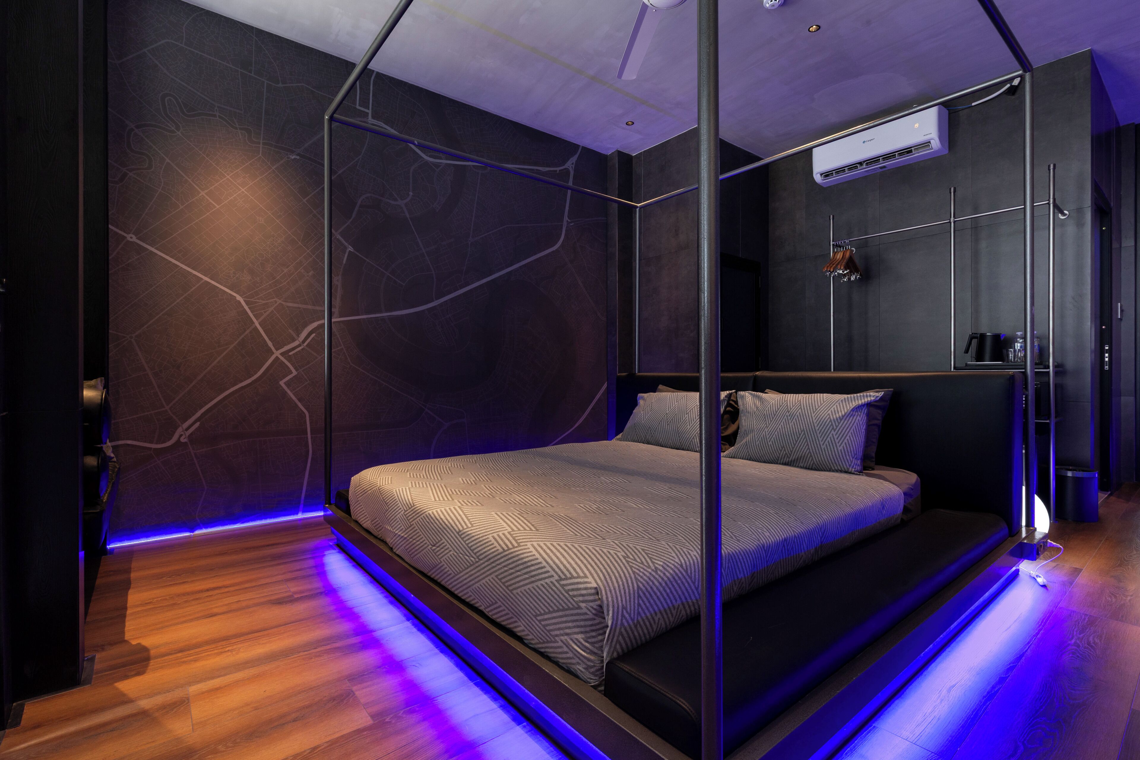1 chambre, coffres-forts dans les chambres, bureau