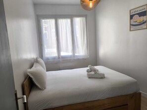 2 Schlafzimmer, Bügeleisen/Bügelbrett, Bettwäsche