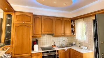 House | 3 bedrooms, high-speed internet