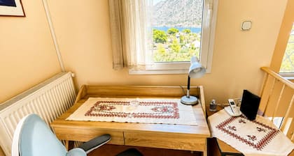 Suite Sunset Overlooking the Sea in Ag Vasilios