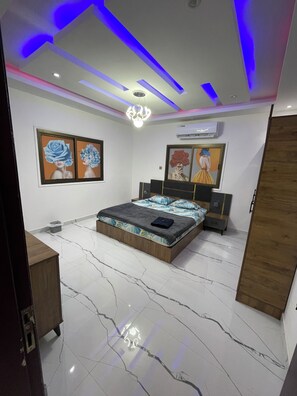 Standard Room, 1 Queen Bed, Private Bathroom - Garden Villa 3 Ajman (AJMAN)