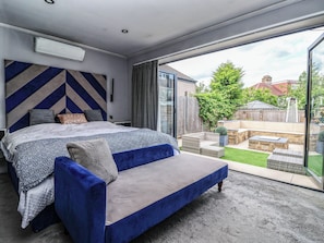 1 bedroom, free WiFi, individually decorated, individually furnished - The Annexe (Shipley)