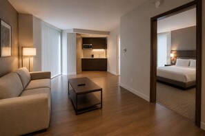 Living area - Cozy 2BR Toronto Retreat Close to Waterfront & Shows! (Toronto)
