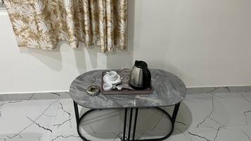 Deluxe Double Room, City View | Interior