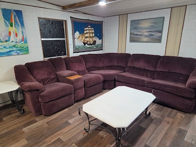 Arroyo City Fishing Cabin for the Whole Family