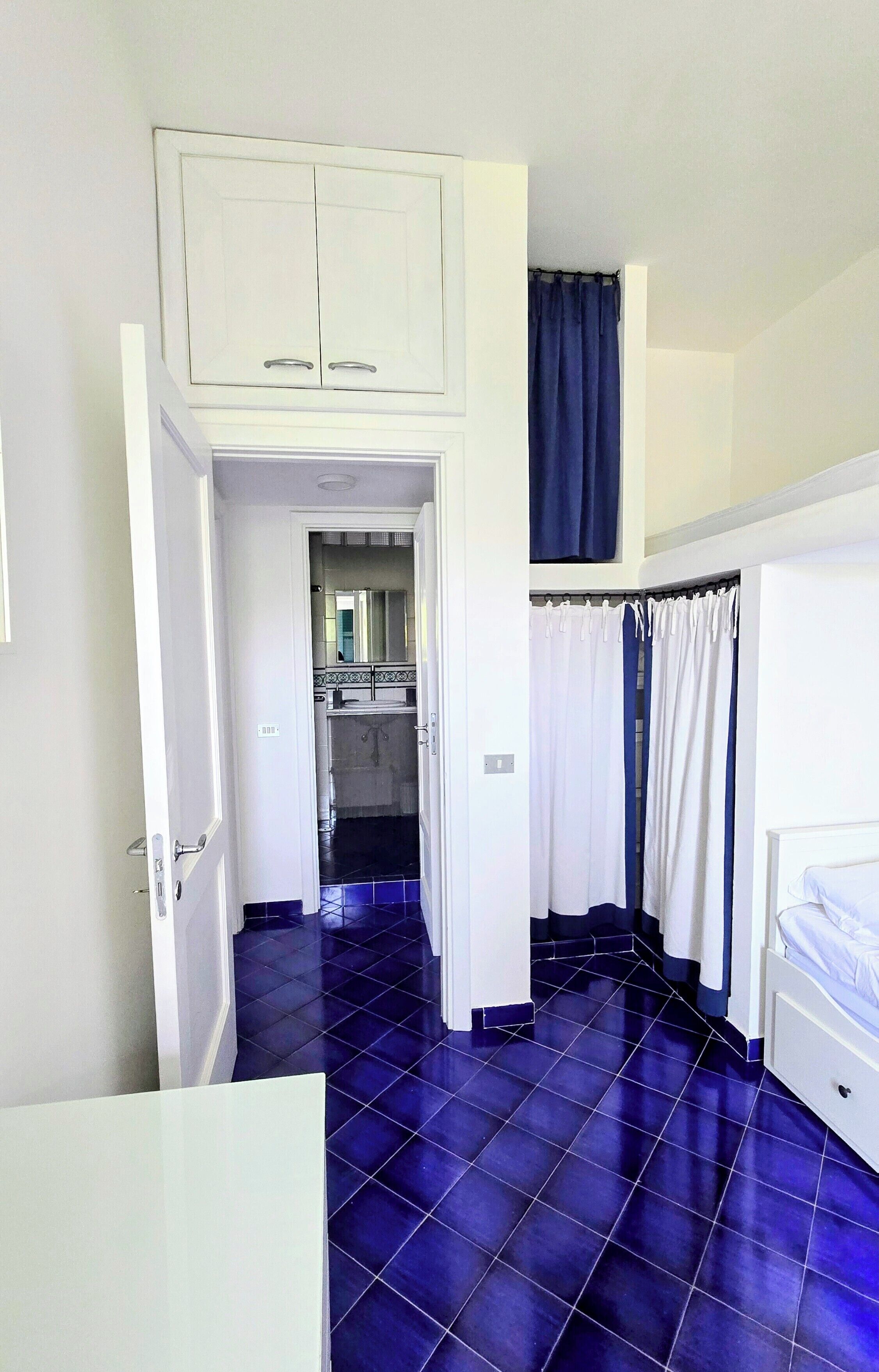 2 chambres, fer et planche à repasser, draps fournis