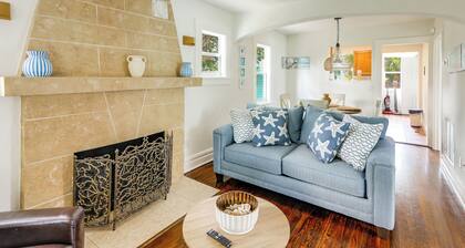 Walk to Lakeworth Dtwn! 5-min Drive to Beach