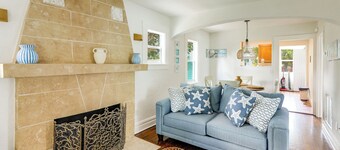 Walk to Lakeworth Dtwn! 5-min Drive to Beach