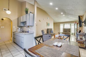 Casa (2 Bedrooms) | Interior