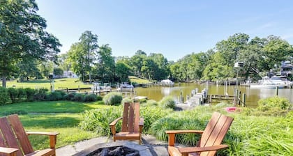 Waterfront Gem w/ Dock: 2 Mi to Dwtn Annapolis!