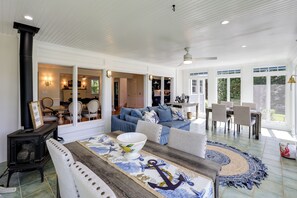 House (4 Bedrooms) | Interior